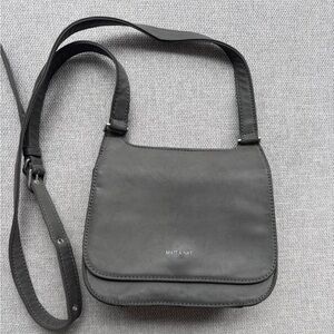 Matt & Nat Elegant Gray Handbag
